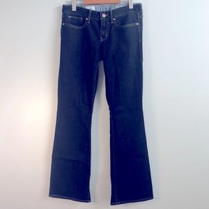 GAP Curvy Flares (size 28/6R)